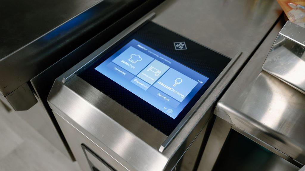 blue gradient travel (Presentation (16:9)) - 4